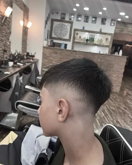 Schnitt 4 aus dem Salon