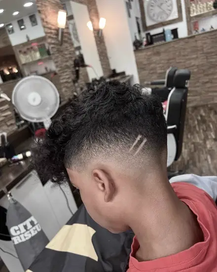 Schnitt 10 aus dem Salon