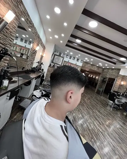 Schnitt 21 aus dem Salon